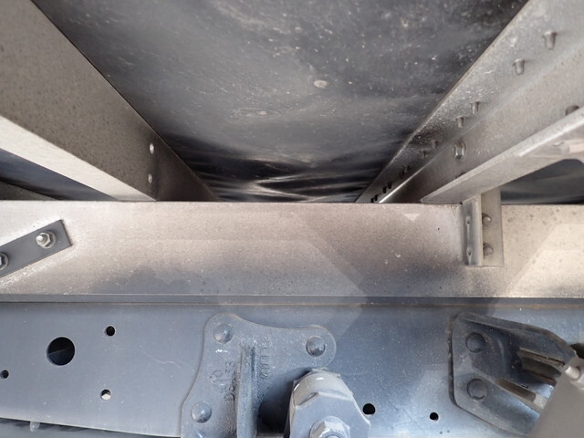 いすゞエルフアルミバン小型（2t・3t）[写真20]