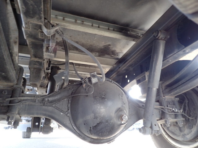 いすゞエルフアルミバン小型（2t・3t）[写真23]