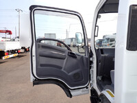 いすゞエルフアルミバン小型（2t・3t）[写真33]