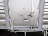 いすゞエルフアルミバン小型（2t・3t）[写真41]