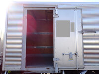 いすゞエルフアルミバン小型（2t・3t）[写真08]