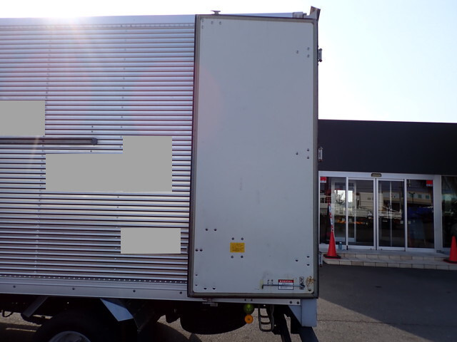 いすゞエルフアルミバン小型（2t・3t）[写真09]