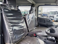 いすゞエルフダブルキャブ（Wキャブ）小型（2t・3t）[写真18]