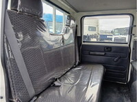 いすゞエルフダブルキャブ（Wキャブ）小型（2t・3t）[写真20]