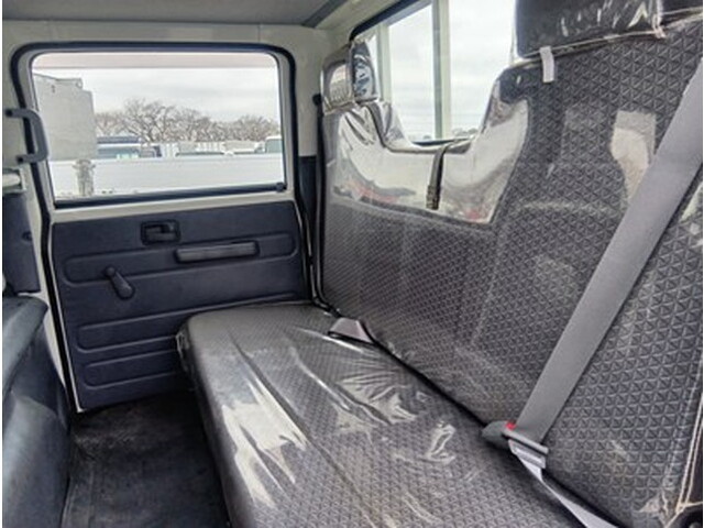 いすゞエルフダブルキャブ（Wキャブ）小型（2t・3t）[写真20]