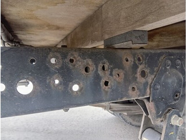 いすゞエルフダブルキャブ（Wキャブ）小型（2t・3t）[写真08]