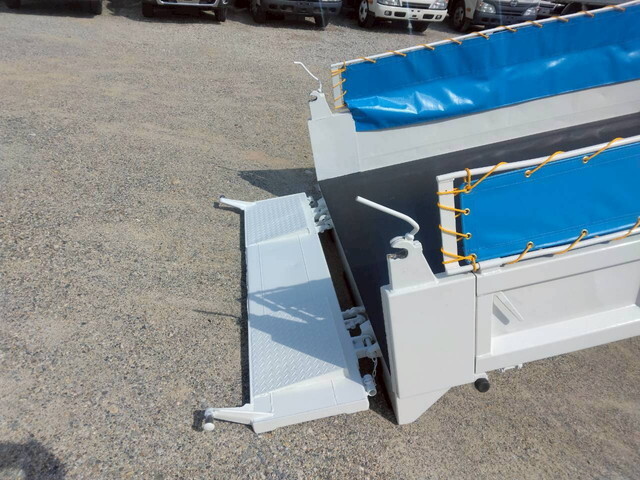 いすゞエルフローダーダンプ小型（2t・3t）[写真13]