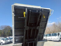 いすゞエルフローダーダンプ小型（2t・3t）[写真24]