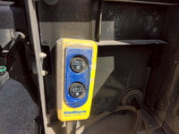 いすゞエルフローダーダンプ小型（2t・3t）[写真40]