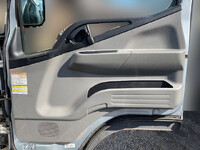 三菱ふそうキャンター平ボディ小型（2t・3t）[写真24]