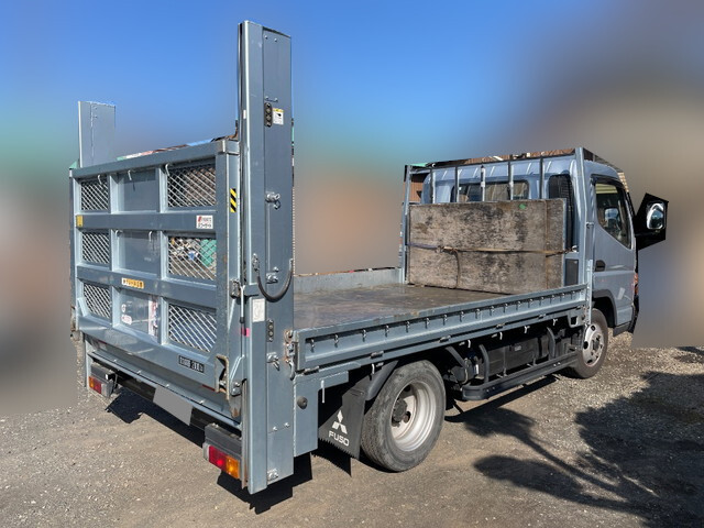 三菱ふそうキャンター平ボディ小型（2t・3t）[写真03]