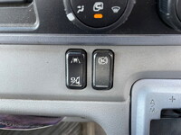 三菱ふそうキャンター平ボディ小型（2t・3t）[写真32]