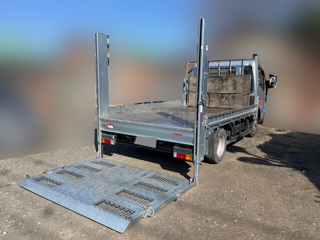 三菱ふそうキャンター平ボディ小型（2t・3t）[写真08]