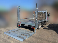 三菱ふそうキャンター平ボディ小型（2t・3t）[写真09]