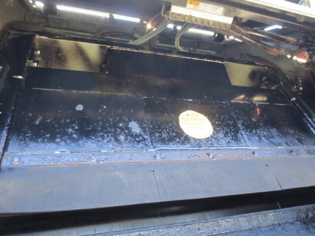 いすゞエルフパッカー車（塵芥車）小型（2t・3t）[写真11]