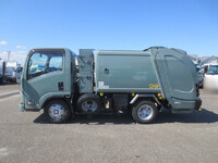 いすゞエルフパッカー車（塵芥車）小型（2t・3t）[写真09]