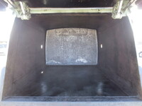 いすゞエルフパッカー車（塵芥車）小型（2t・3t）[写真10]