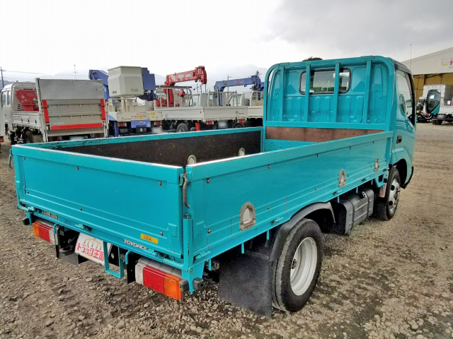 トヨタトヨエース平ボディ小型（2t・3t）[写真02]