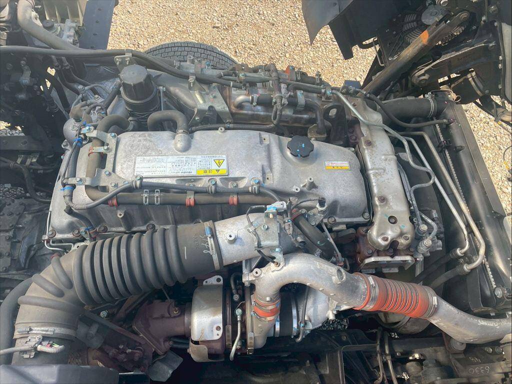 いすゞギガアルミブロック大型（10t）[写真15]