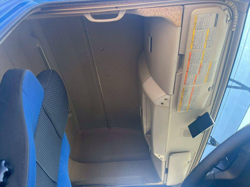 いすゞギガアルミブロック大型（10t）[写真21]