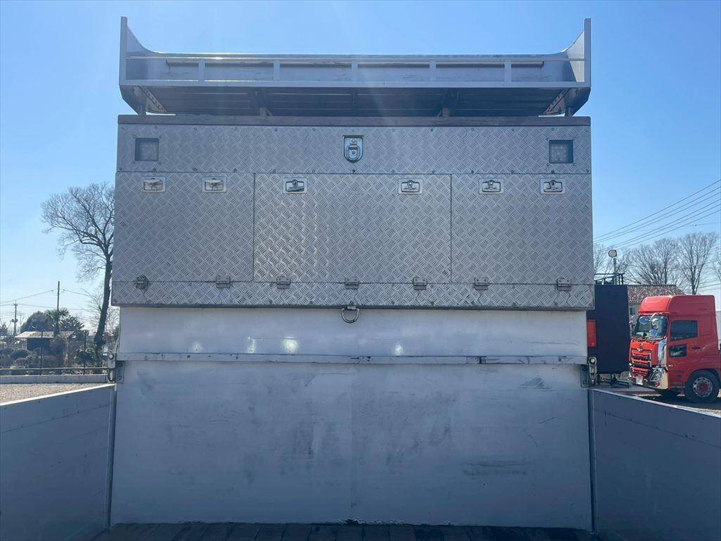 いすゞギガアルミブロック大型（10t）[写真06]