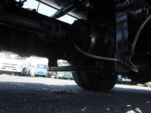 日野デュトロバキュームカー小型（2t・3t）[写真13]