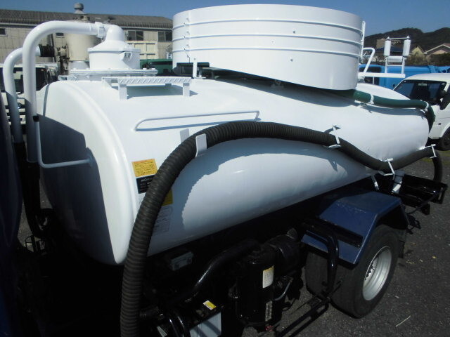 日野デュトロバキュームカー小型（2t・3t）[写真07]