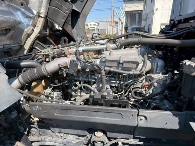 いすゞギガアルミブロック大型（10t）[写真18]