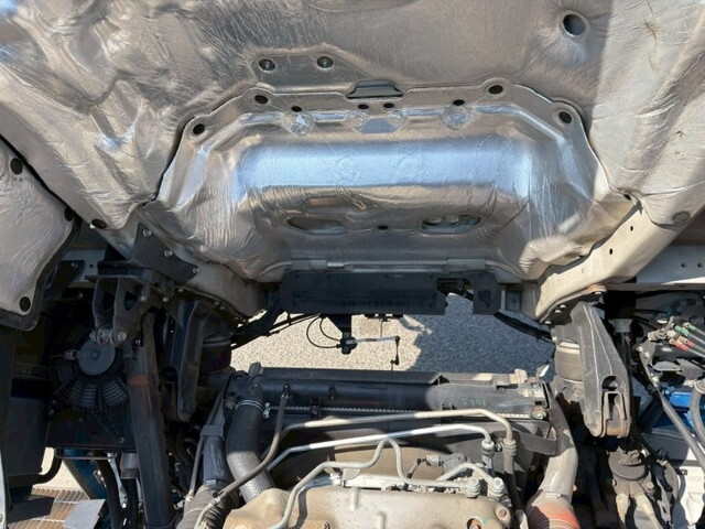 いすゞギガアルミブロック大型（10t）[写真21]