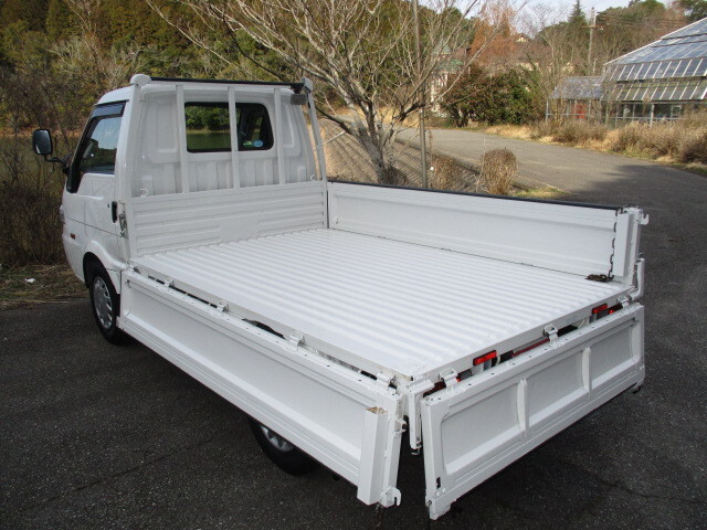 マツダボンゴ平ボディ小型（2t・3t）[写真14]