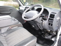 マツダボンゴ平ボディ小型（2t・3t）[写真30]