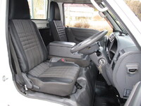 マツダボンゴ平ボディ小型（2t・3t）[写真31]