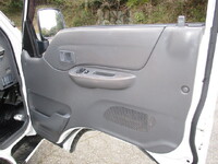 マツダボンゴ平ボディ小型（2t・3t）[写真32]