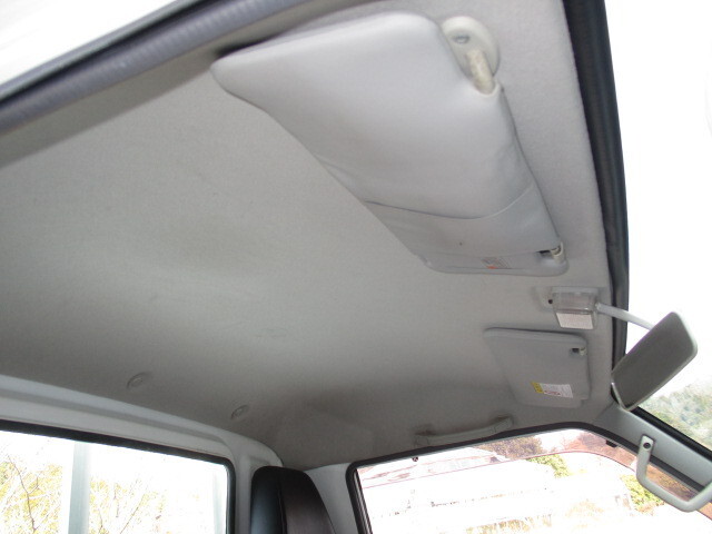 マツダボンゴ平ボディ小型（2t・3t）[写真37]
