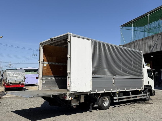 いすゞフォワードアルミウイング中型（4t）[写真16]