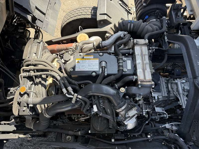 いすゞフォワードアルミウイング中型（4t）[写真19]