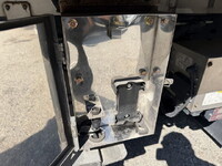 いすゞフォワードアルミウイング中型（4t）[写真26]