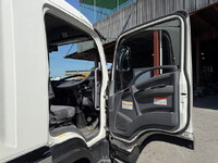 いすゞフォワードアルミウイング中型（4t）[写真28]