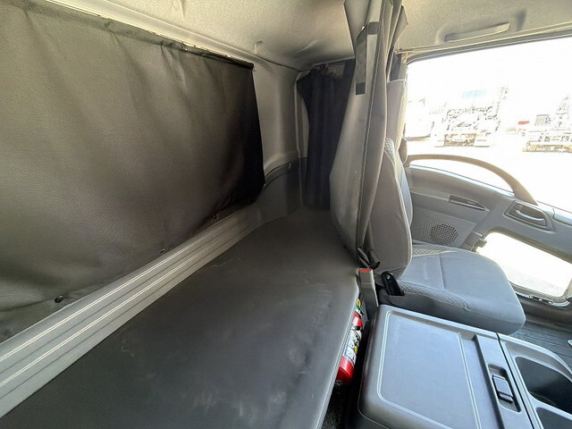 いすゞフォワードアルミウイング中型（4t）[写真36]