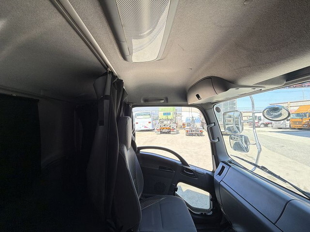 いすゞフォワードアルミウイング中型（4t）[写真37]