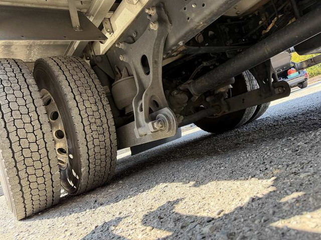 いすゞフォワードアルミウイング中型（4t）[写真39]