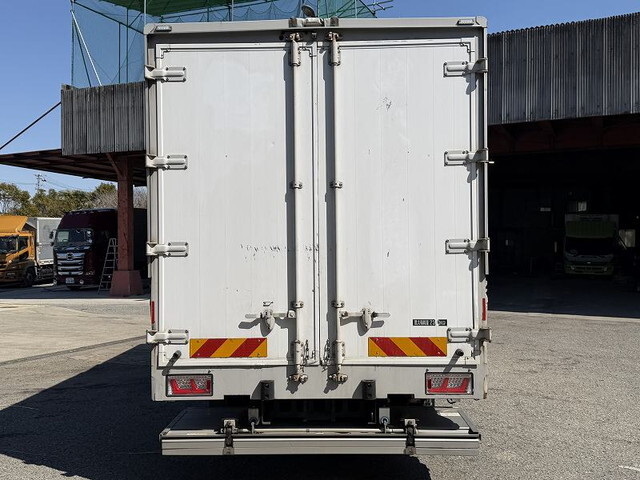 いすゞフォワードアルミウイング中型（4t）[写真06]