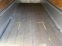 いすゞフォワードアルミウイング中型（4t）[写真10]