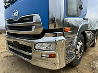 UDトラックスクオントレーラーヘッド（トラクターヘッド）大型（10t）[写真11]