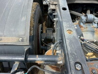 UDトラックスクオントレーラーヘッド（トラクターヘッド）大型（10t）[写真22]