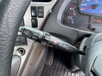 UDトラックスクオントレーラーヘッド（トラクターヘッド）大型（10t）[写真32]