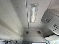 UDトラックスクオントレーラーヘッド（トラクターヘッド）大型（10t）[写真34]