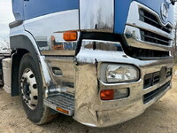 UDトラックスクオントレーラーヘッド（トラクターヘッド）大型（10t）[写真10]