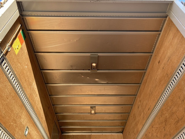 日産アトラスアルミバン小型（2t・3t）[写真26]