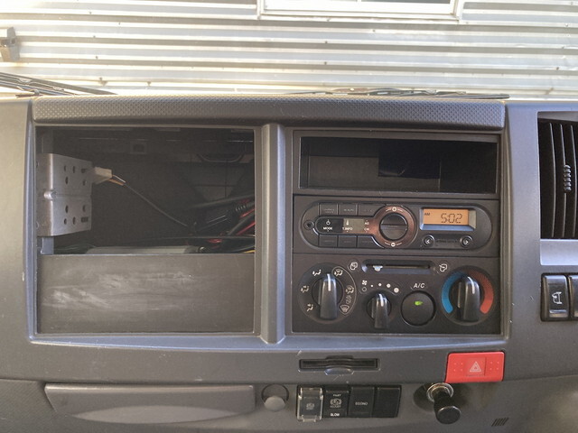 いすゞエルフアルミバン小型（2t・3t）[写真17]